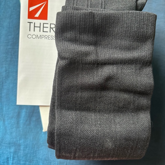 Ease Black Dress Socks for Men 20-30 mmHg size medium long NEW - Picture 6 of 7